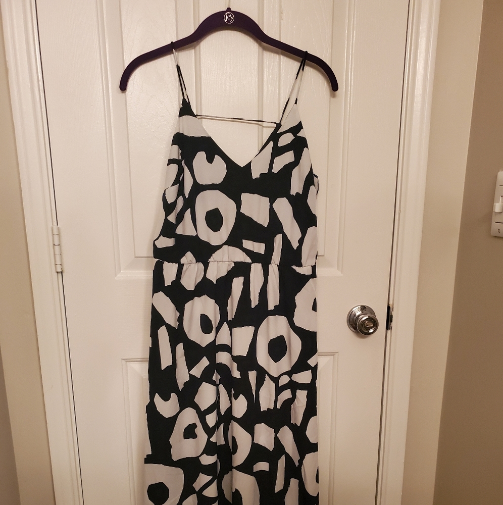 Boho Chic Sexy Casual Black White Loft Maxi Dress